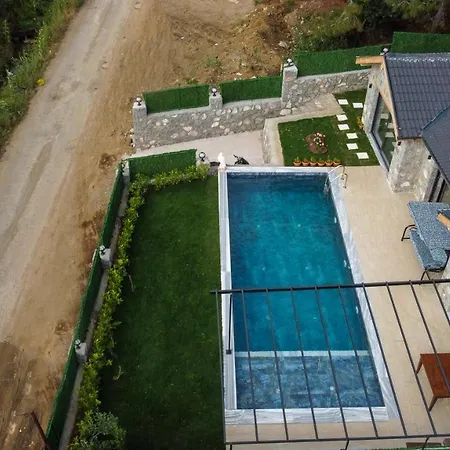 Villa Guntekin Stone